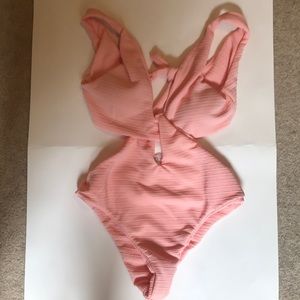 New with tags — Cupshe one piece swimsuit